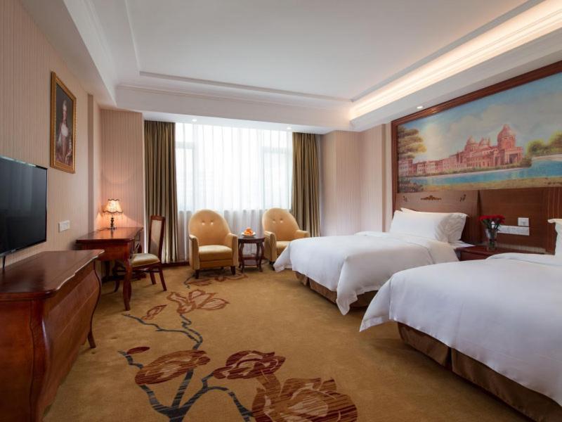 Vienna Hotel Puning South Huancheng Road High-Speed Train Station 외부 사진