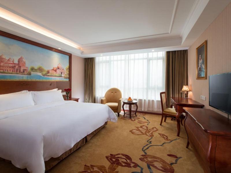 Vienna Hotel Puning South Huancheng Road High-Speed Train Station 외부 사진